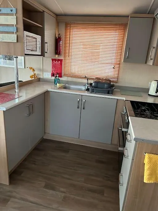 Beautiful Sea View Caravan 파일리 아파트